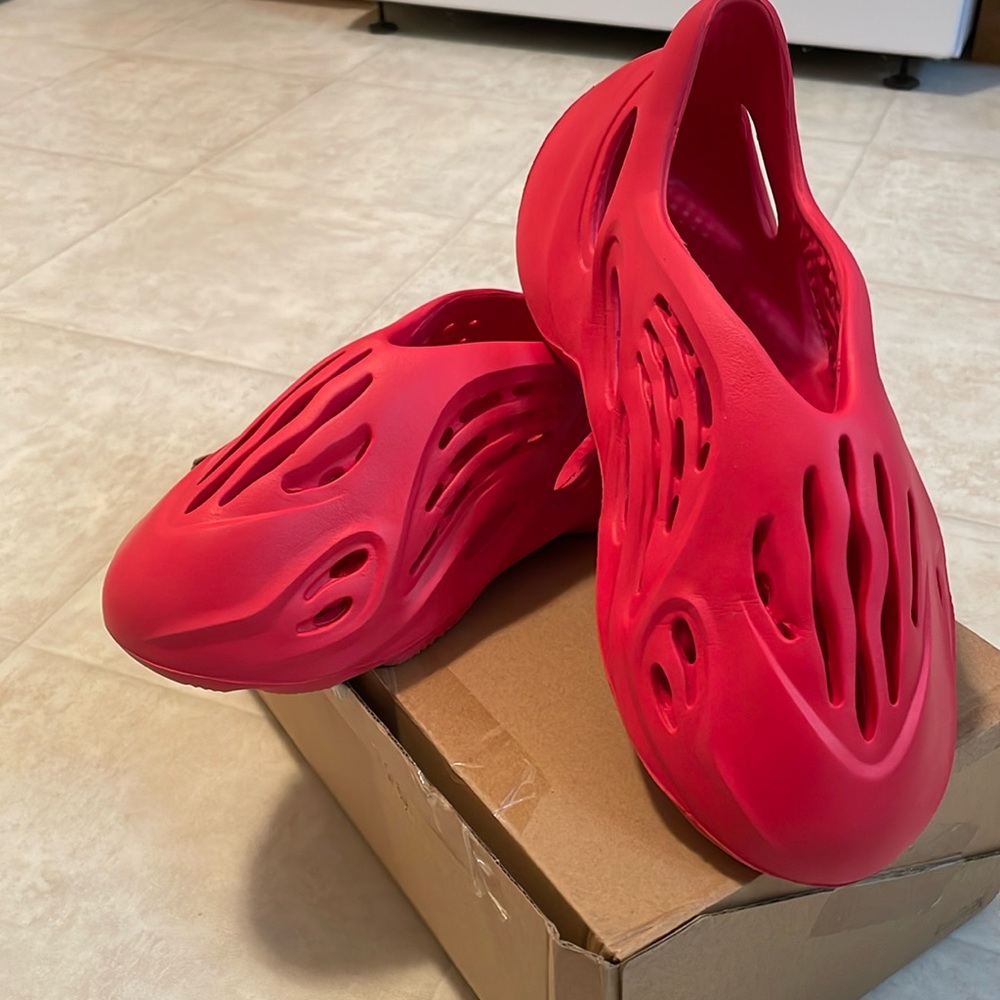Adidas Yeezy Foam Runners men’s size 10